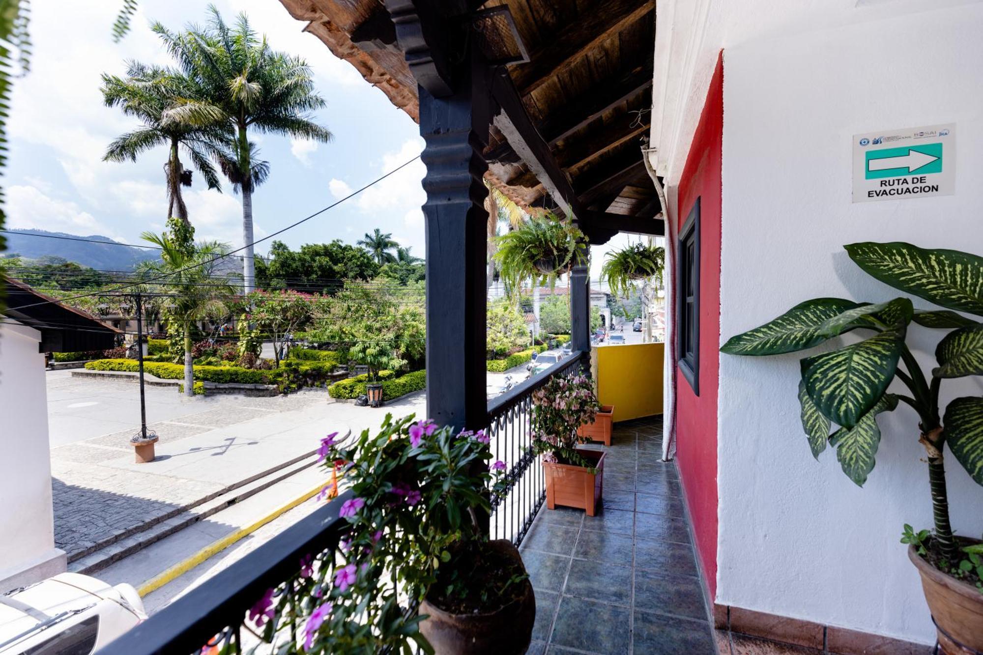 Hotel Camino Maya Copan Ruinas Extérieur photo