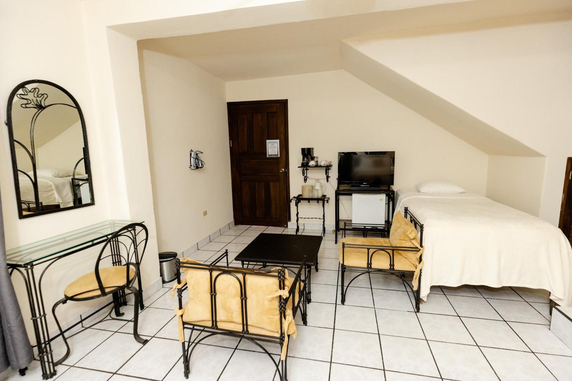 Hotel Camino Maya Copan Ruinas Extérieur photo
